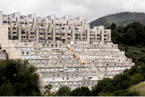 Brutalist Italy : Concrete architecture from the Alps to the Mediterranean Sea