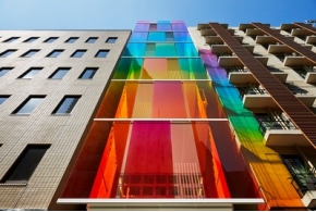 SAKO architects: фасад «Вертикальная радуга»